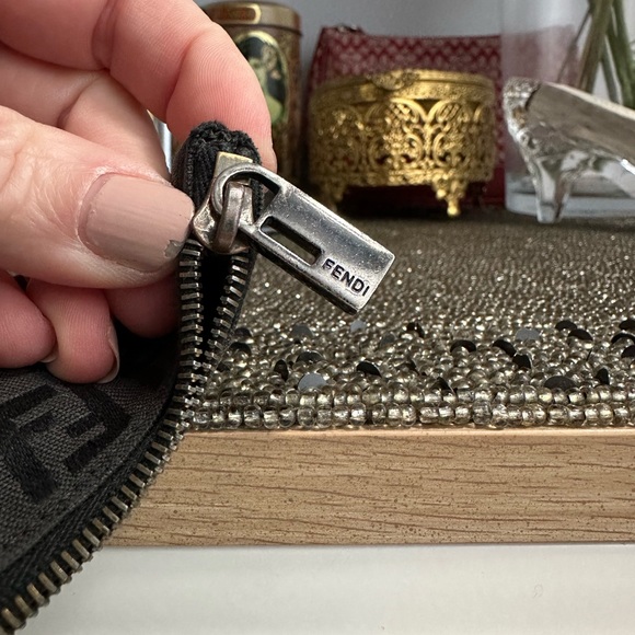 Vintage Fendi Zucchino rare black key pouch 5”x 2 3/4” with gun metal hardware - Picture 6 of 12